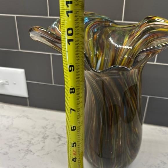 Colorful Swirl Glass Vase - Picture 2 of 9